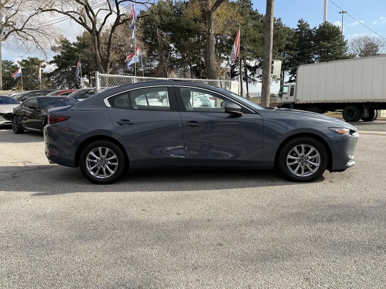 2025 Mazda MAZDA3 No Accidents l Mazda Warranty l One Owner l Photo