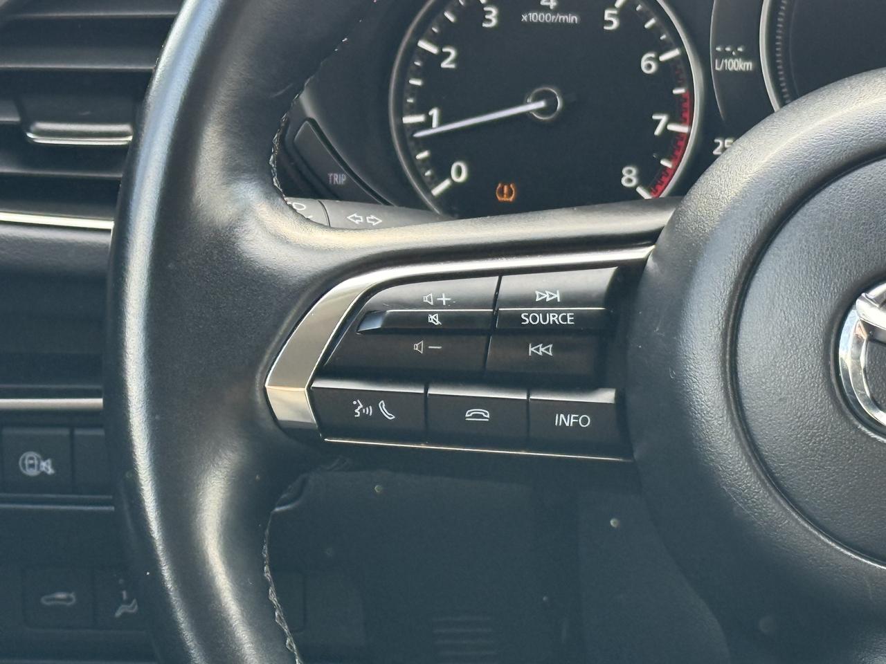 2025 Mazda MAZDA3 No Accidents l Mazda Warranty l One Owner l Photo