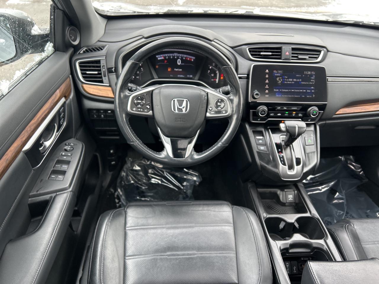 2019 Honda CR-V Touring  Navi  Leather Sunroof  Rear Camera Photo