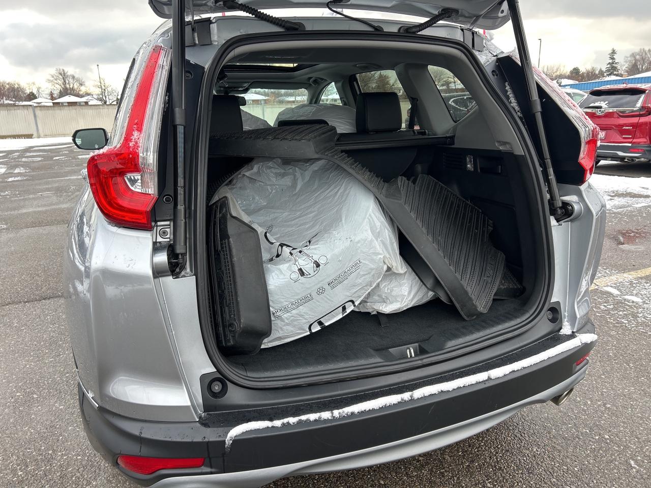 2019 Honda CR-V Touring  Navi  Leather Sunroof  Rear Camera Photo