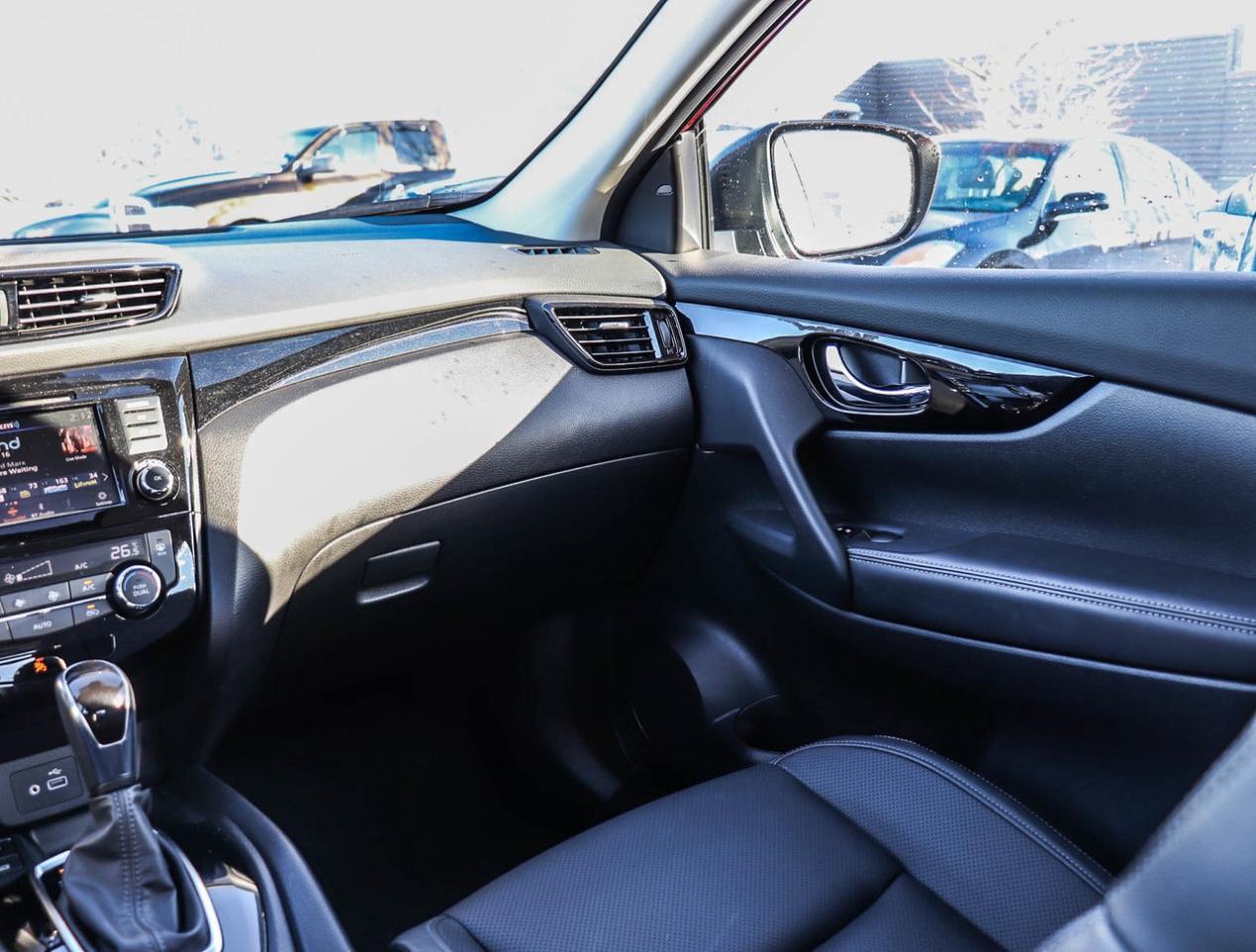 2023 Nissan Qashqai SL Photo