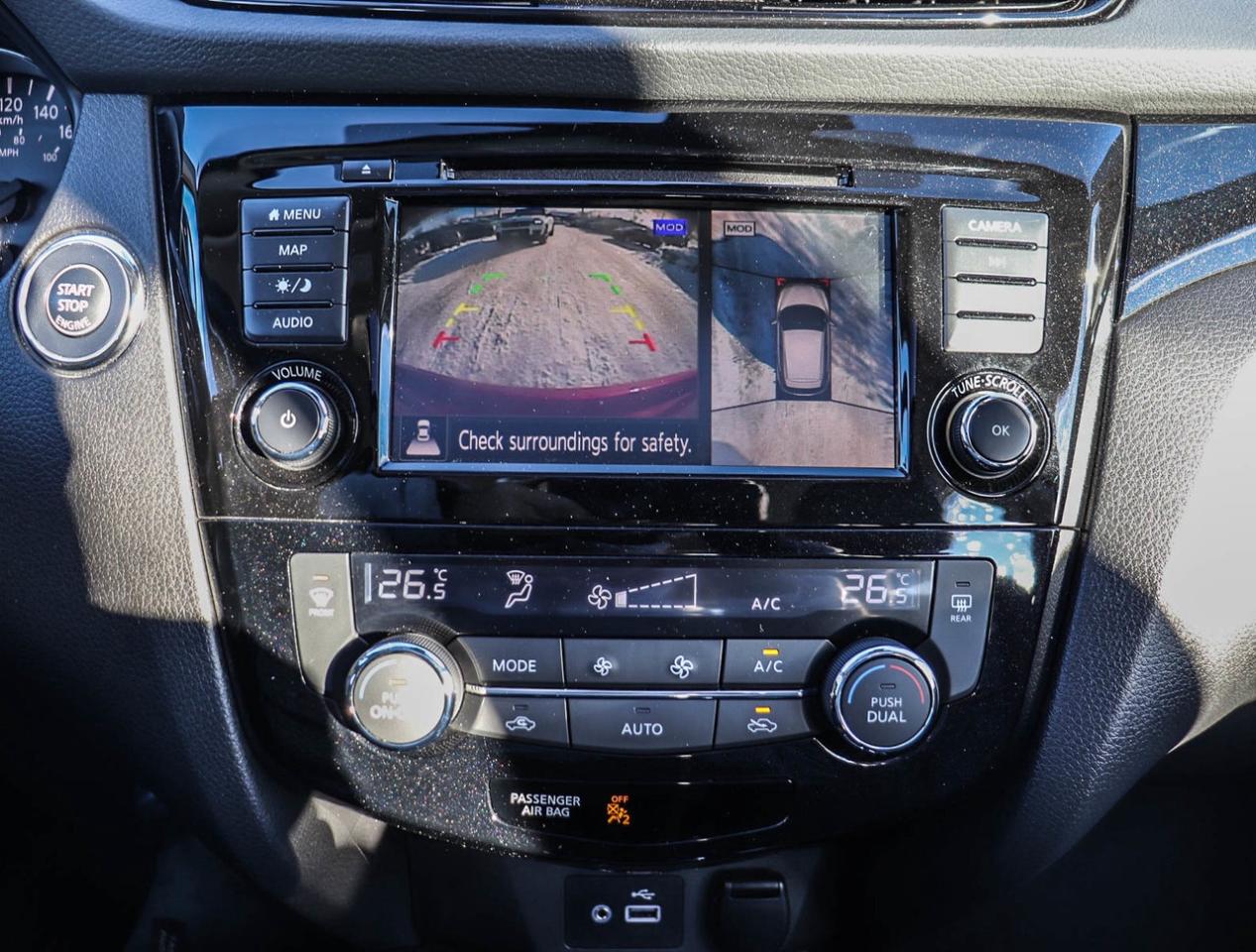 2023 Nissan Qashqai SL Photo