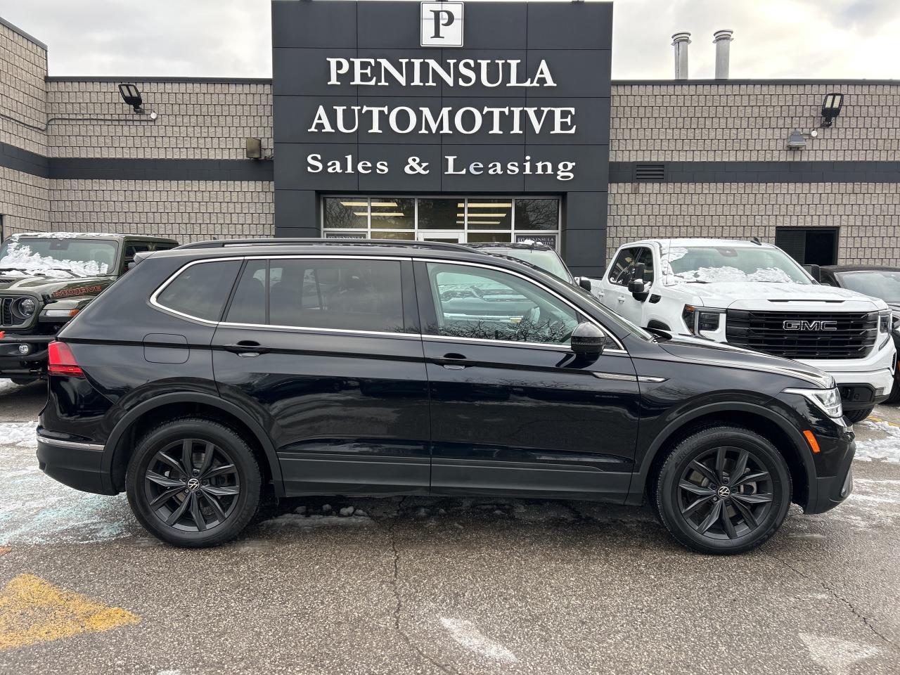 2024 Volkswagen Tiguan NEW TIRES & BRAKES, PANOROOF,CARPLAY, REMOTE START Photo3