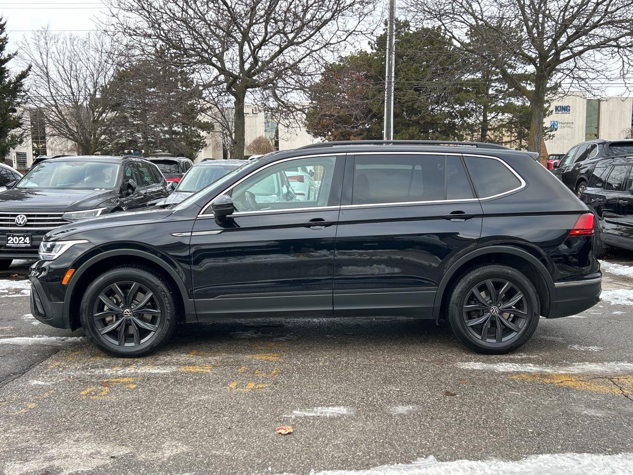 2024 Volkswagen Tiguan NEW TIRES & BRAKES, PANOROOF,CARPLAY, REMOTE START Photo
