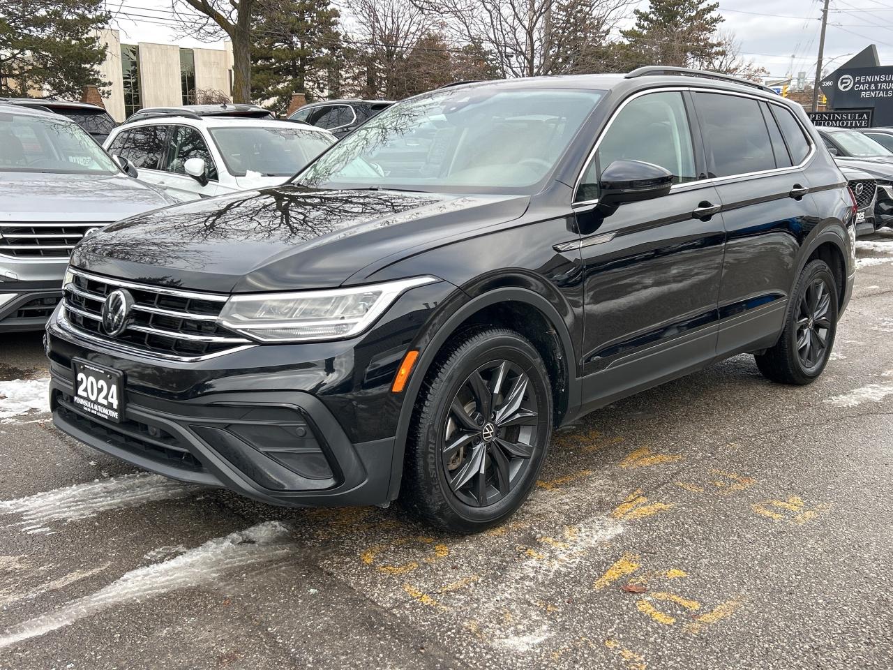 2024 Volkswagen Tiguan NEW TIRES & BRAKES, PANOROOF,CARPLAY, REMOTE START Photo
