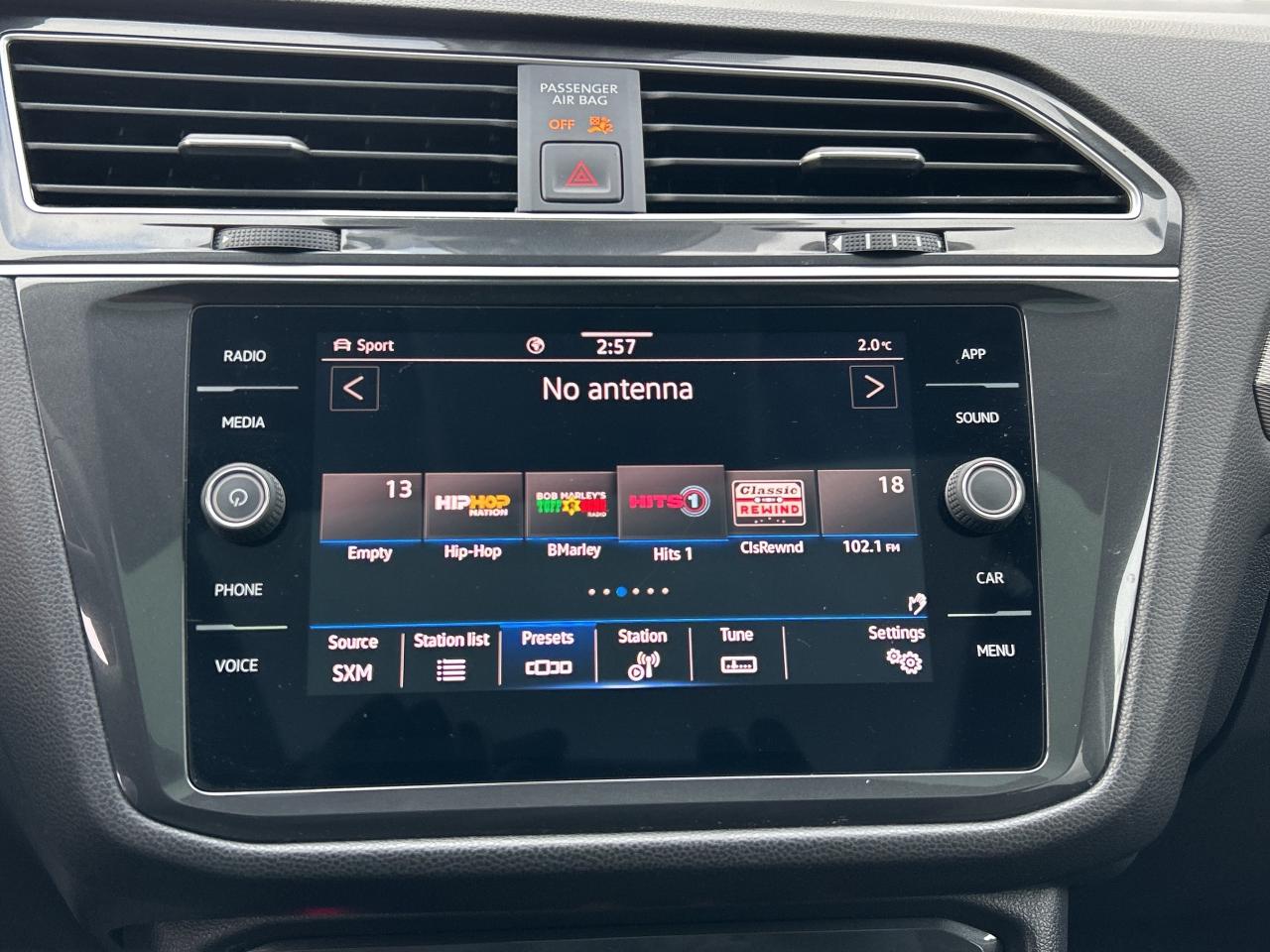 2024 Volkswagen Tiguan NEW TIRES & BRAKES, PANOROOF,CARPLAY, REMOTE START Photo