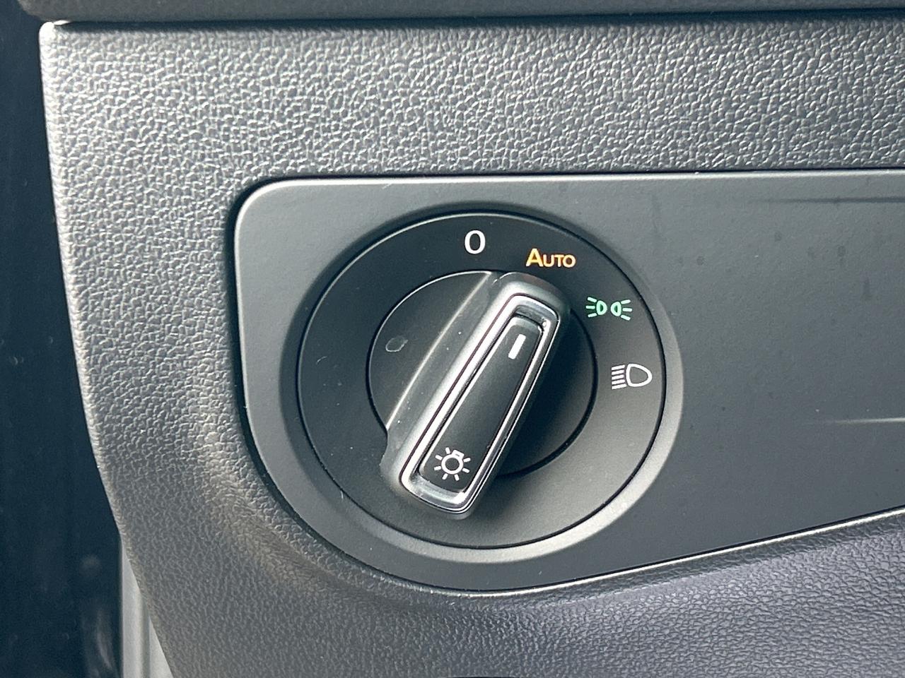 2024 Volkswagen Tiguan NEW TIRES & BRAKES, PANOROOF,CARPLAY, REMOTE START Photo