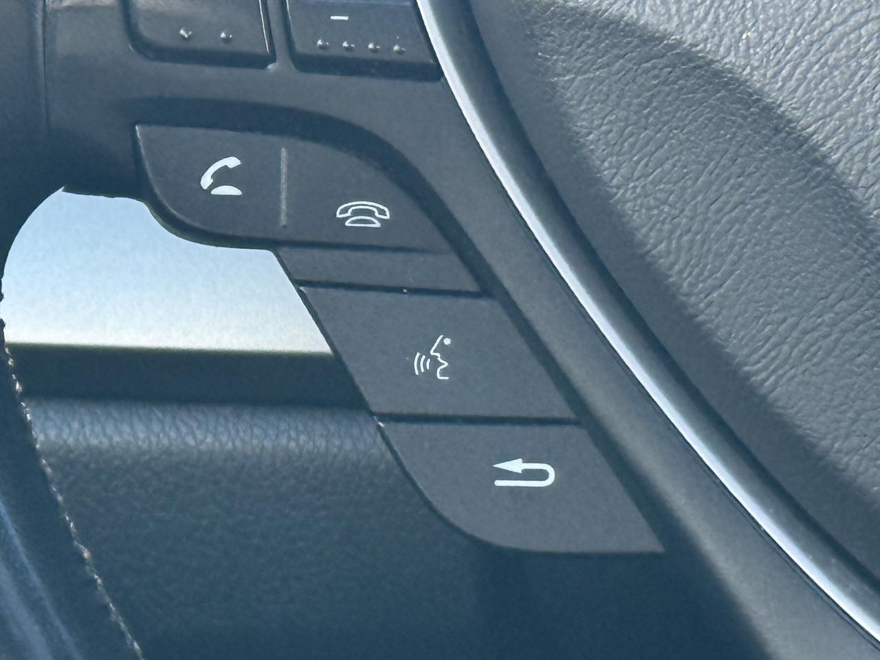 2013 Acura RDX Tech-Pkg l AWD l 2 Owners l Low Km l Leather l Photo