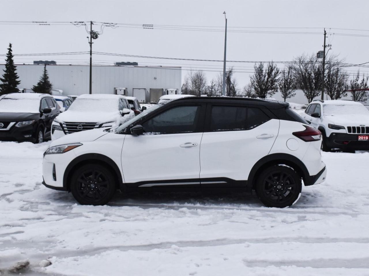 2023 Nissan Kicks SR Premium   Bose   Leather   Nav   Sunroof   360 Photo2