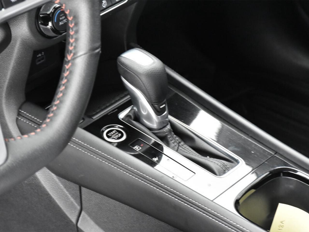 2023 Nissan Kicks SR Premium   Bose   Leather   Nav   Sunroof   360 Photo