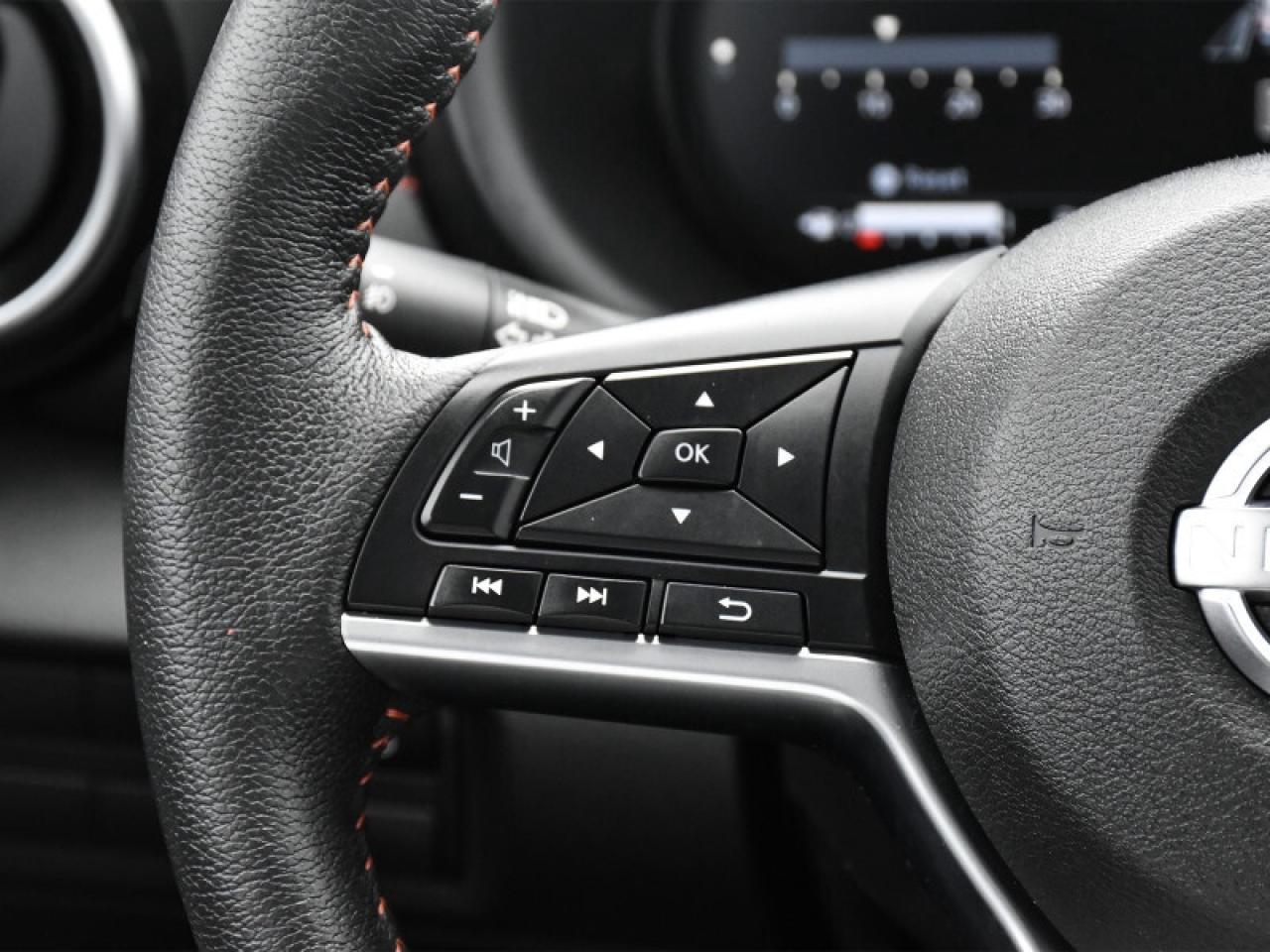 2023 Nissan Kicks SR Premium   Bose   Leather   Nav   Sunroof   360 Photo