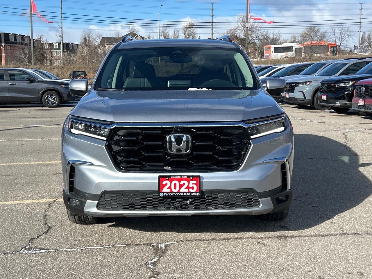 2025 Honda Pilot Touring Leather Sunroof Carplay Bose Audio Photo
