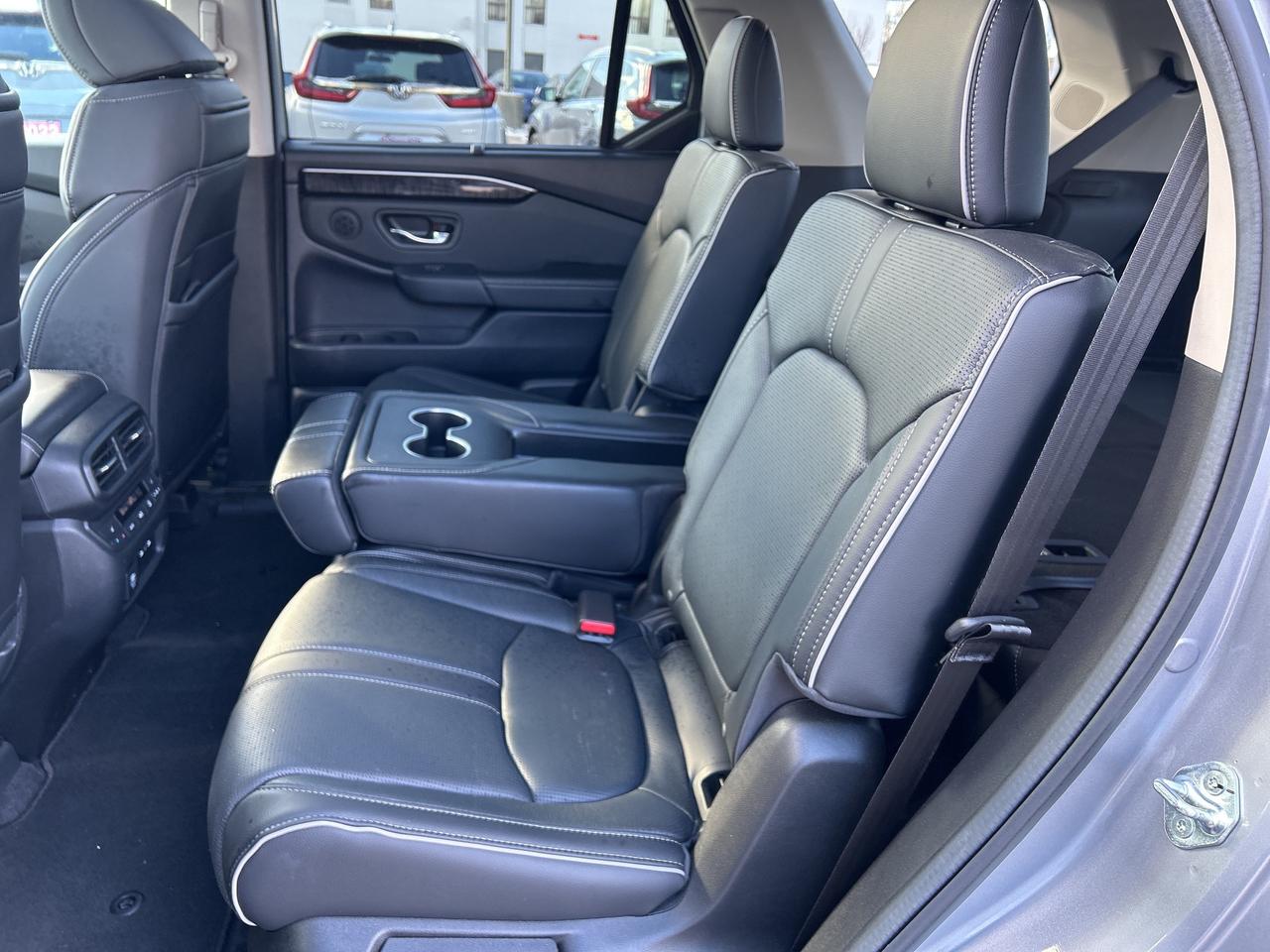 2025 Honda Pilot Touring Leather Sunroof Carplay Bose Audio Photo