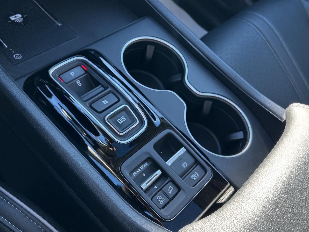 2025 Honda Pilot Touring Leather Sunroof Carplay Bose Audio Photo