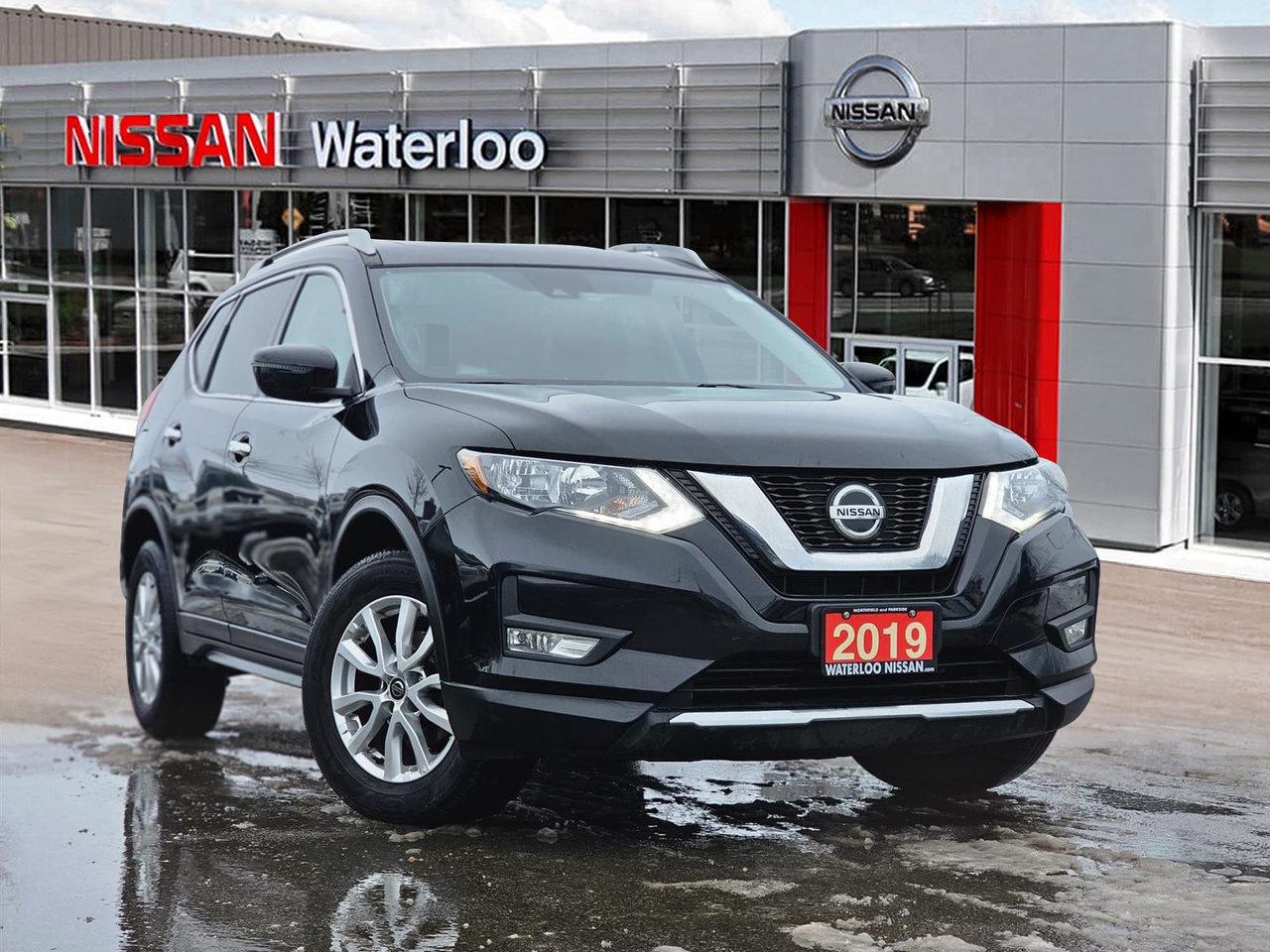 2019 Nissan Rogue SV Photo0
