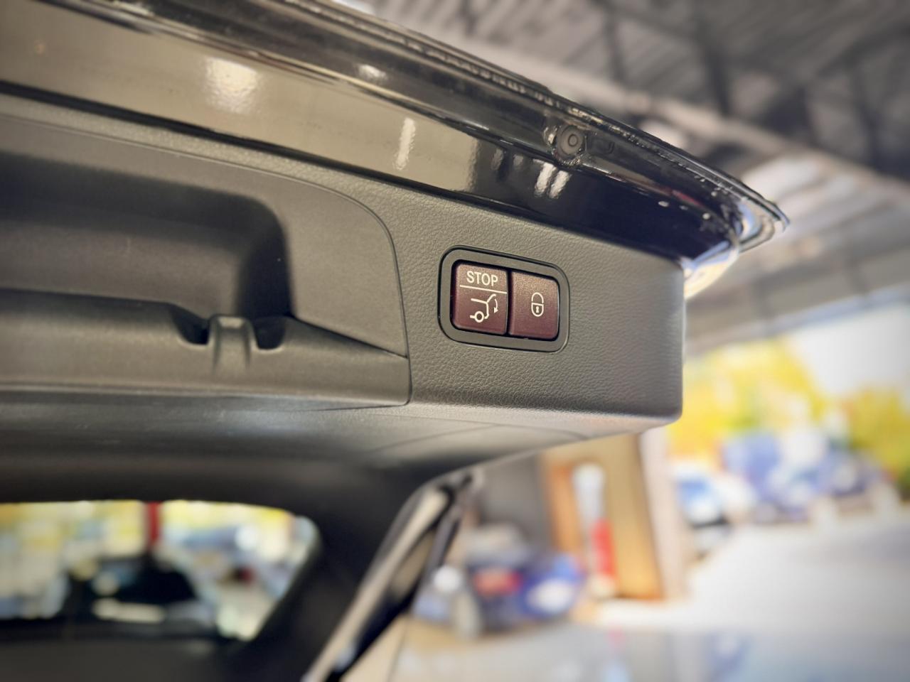 2019 Mercedes-Benz GLC GLC 300 4MATIC SUV Photo