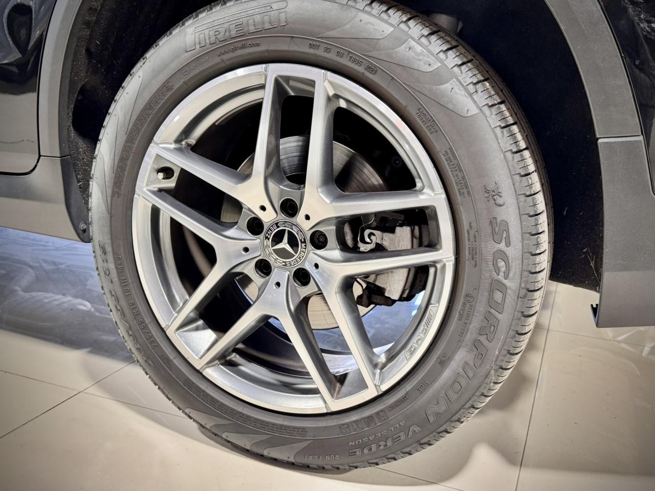 2019 Mercedes-Benz GLC GLC 300 4MATIC SUV Photo