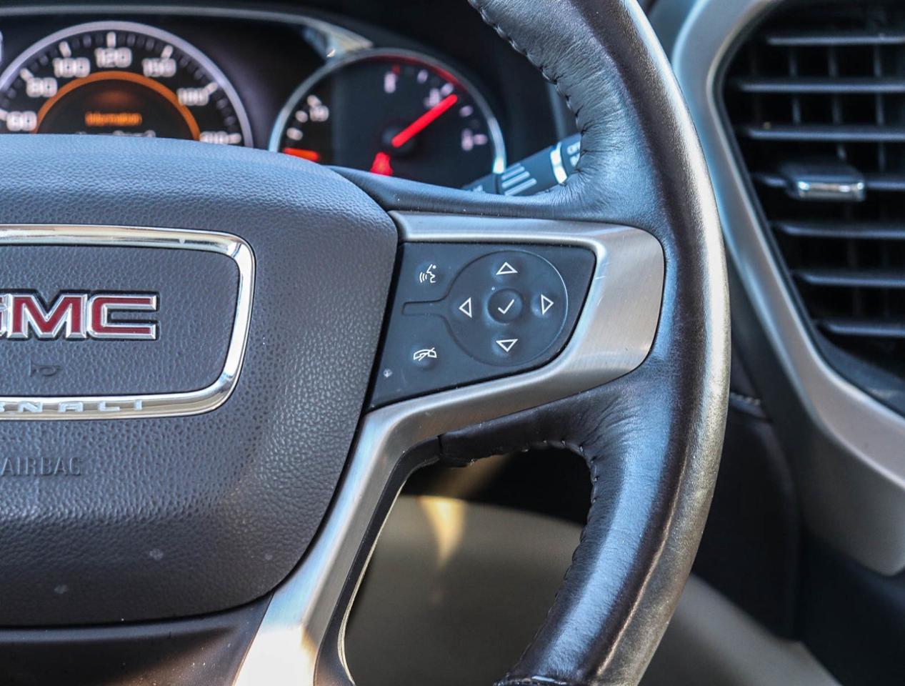 2017 GMC Acadia Denali Photo