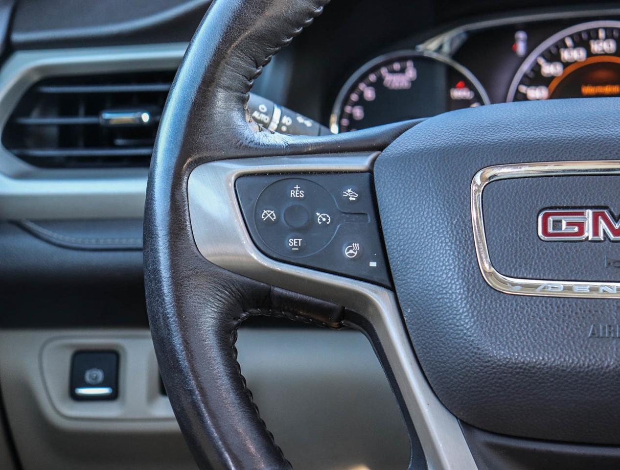 2017 GMC Acadia Denali Photo