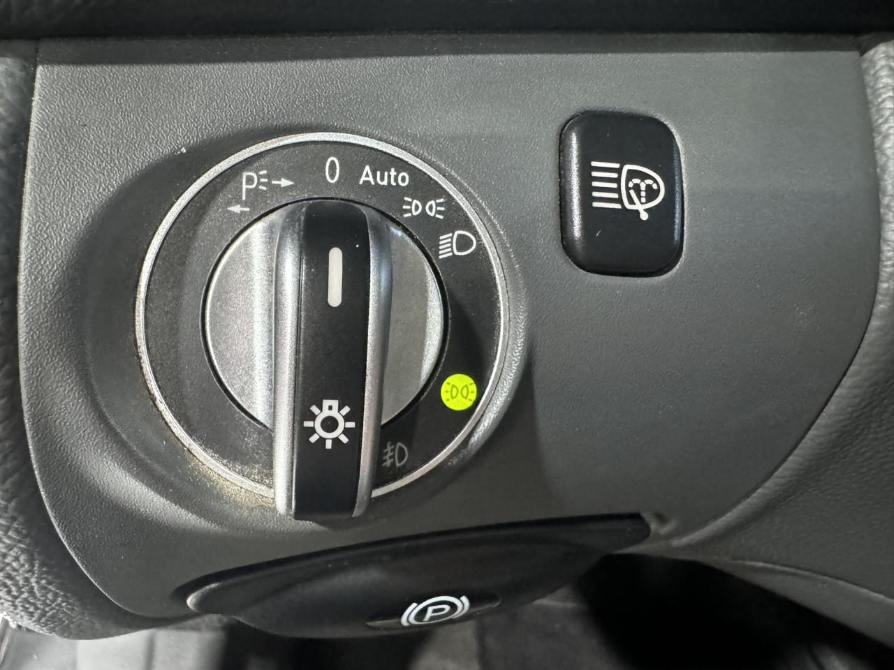 2003 Mercedes-Benz SL-Class Coupe  Roadster 5.0L Photo