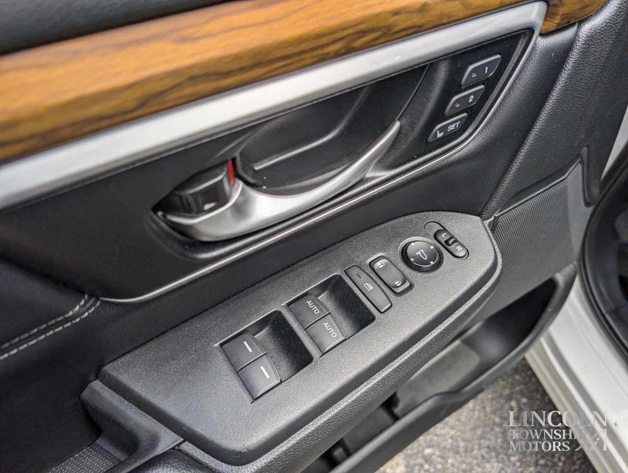 2018 Honda CR-V EX-L- CLEAN CARFAX, SUNROOF, AWD, RMT START & MORE Photo