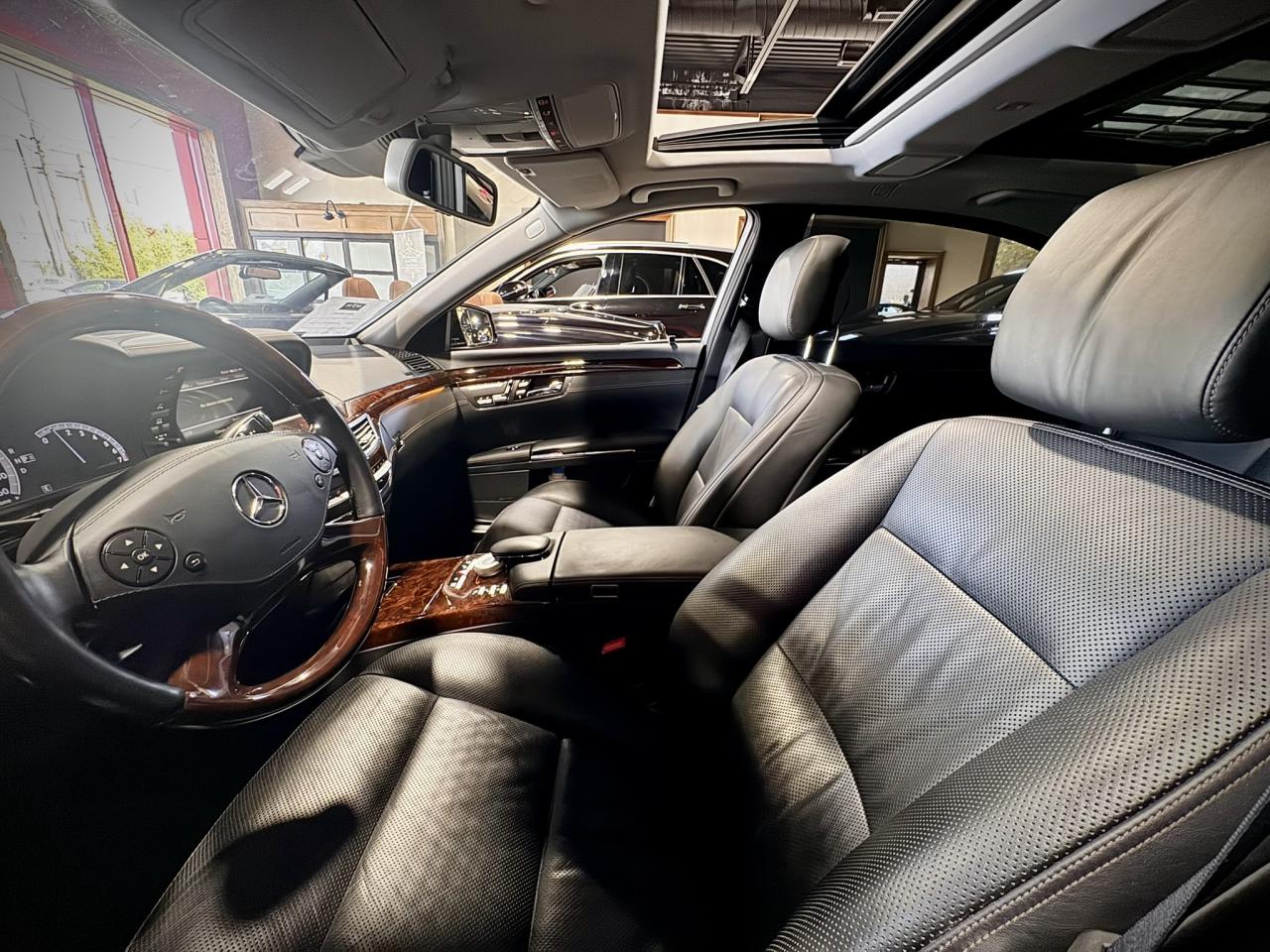 2013 Mercedes-Benz S-Class 4dr Sdn S 550 4MATIC LWB Photo