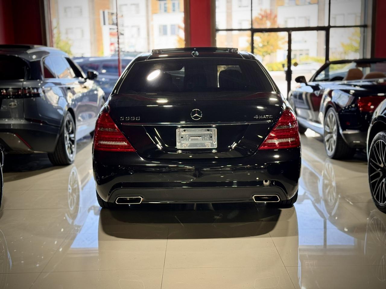 2013 Mercedes-Benz S-Class 4dr Sdn S 550 4MATIC LWB Photo4