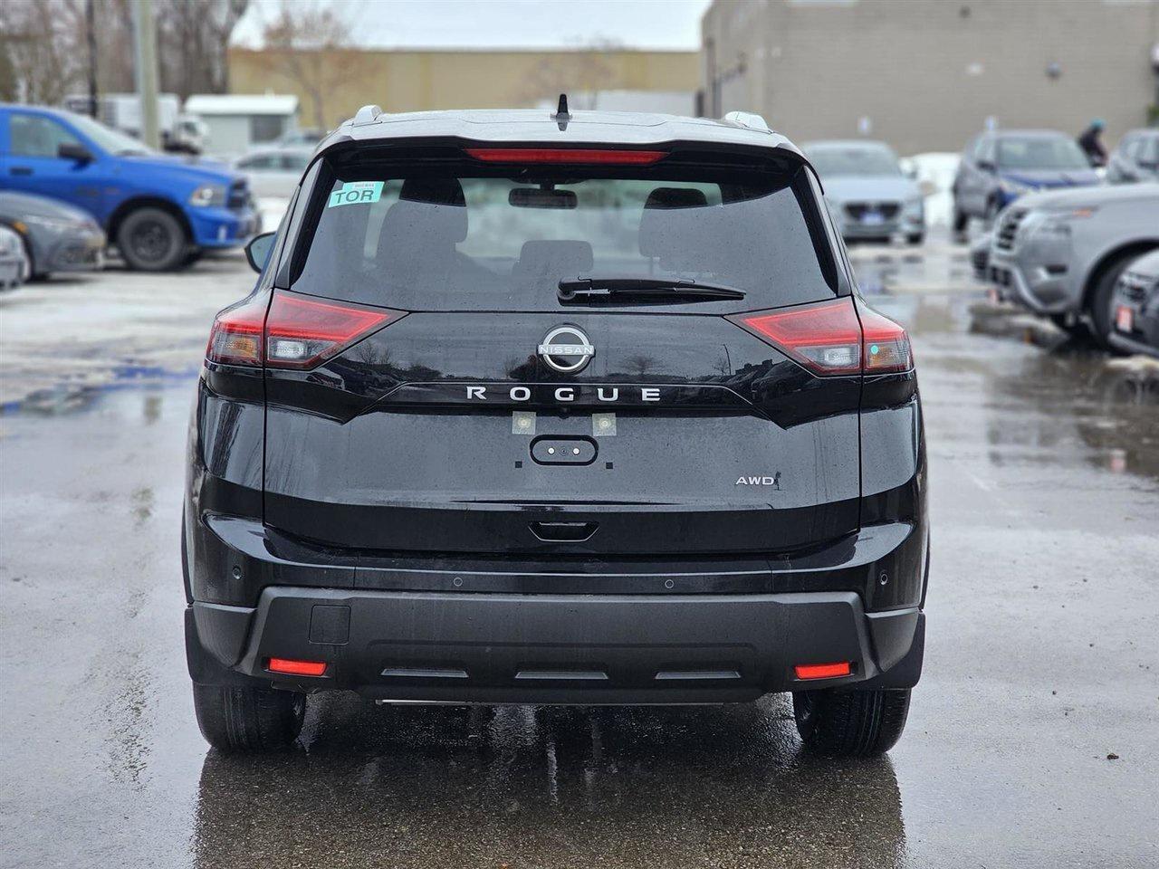 2025 Nissan Rogue SV MOONROOF Photo