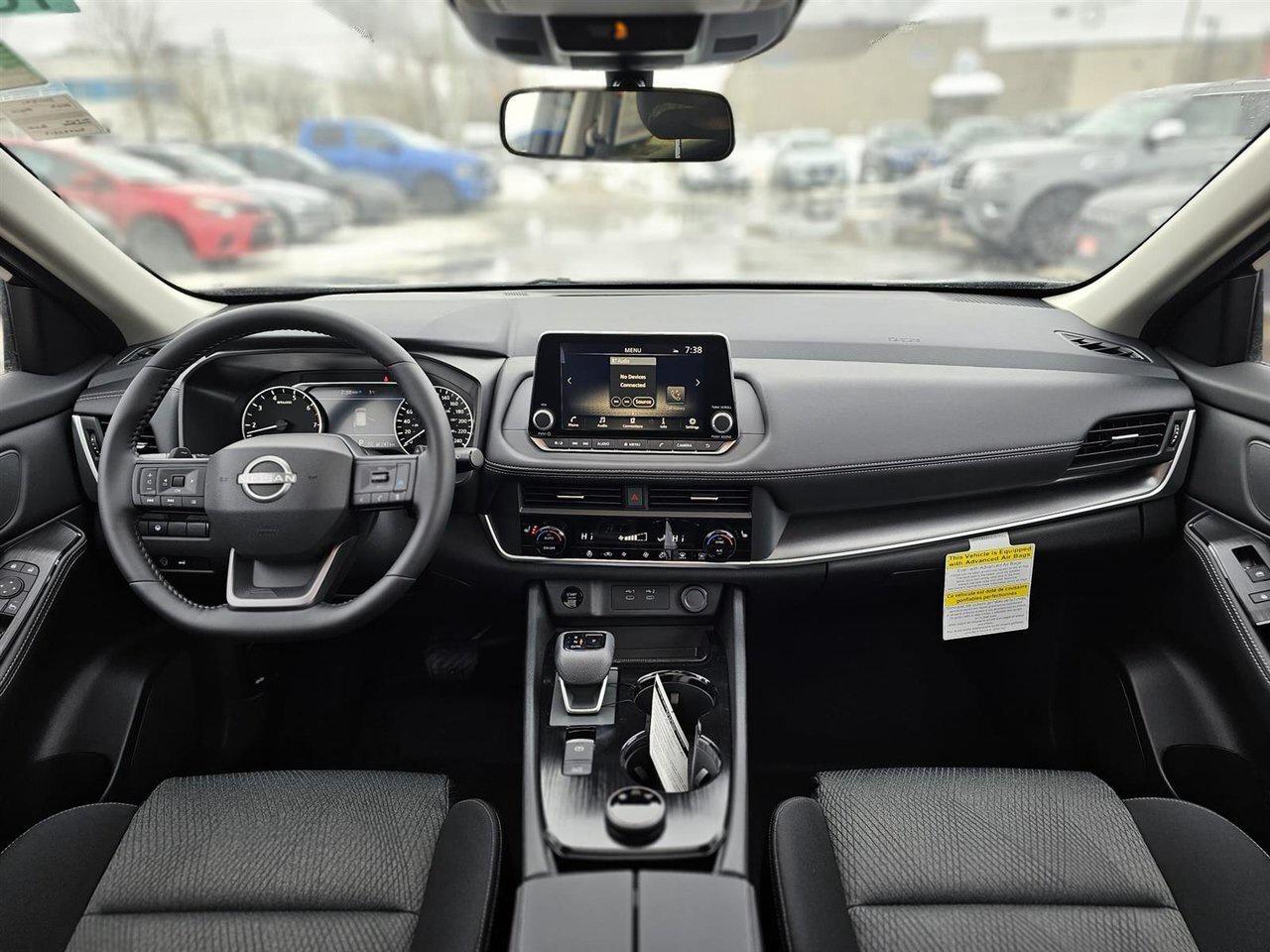 2025 Nissan Rogue SV MOONROOF Photo