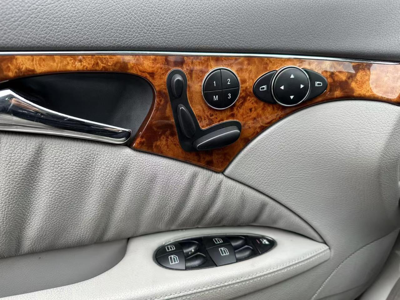 2005 Mercedes-Benz E-Class 4dr Sdn 3.2L 4MATIC Photo