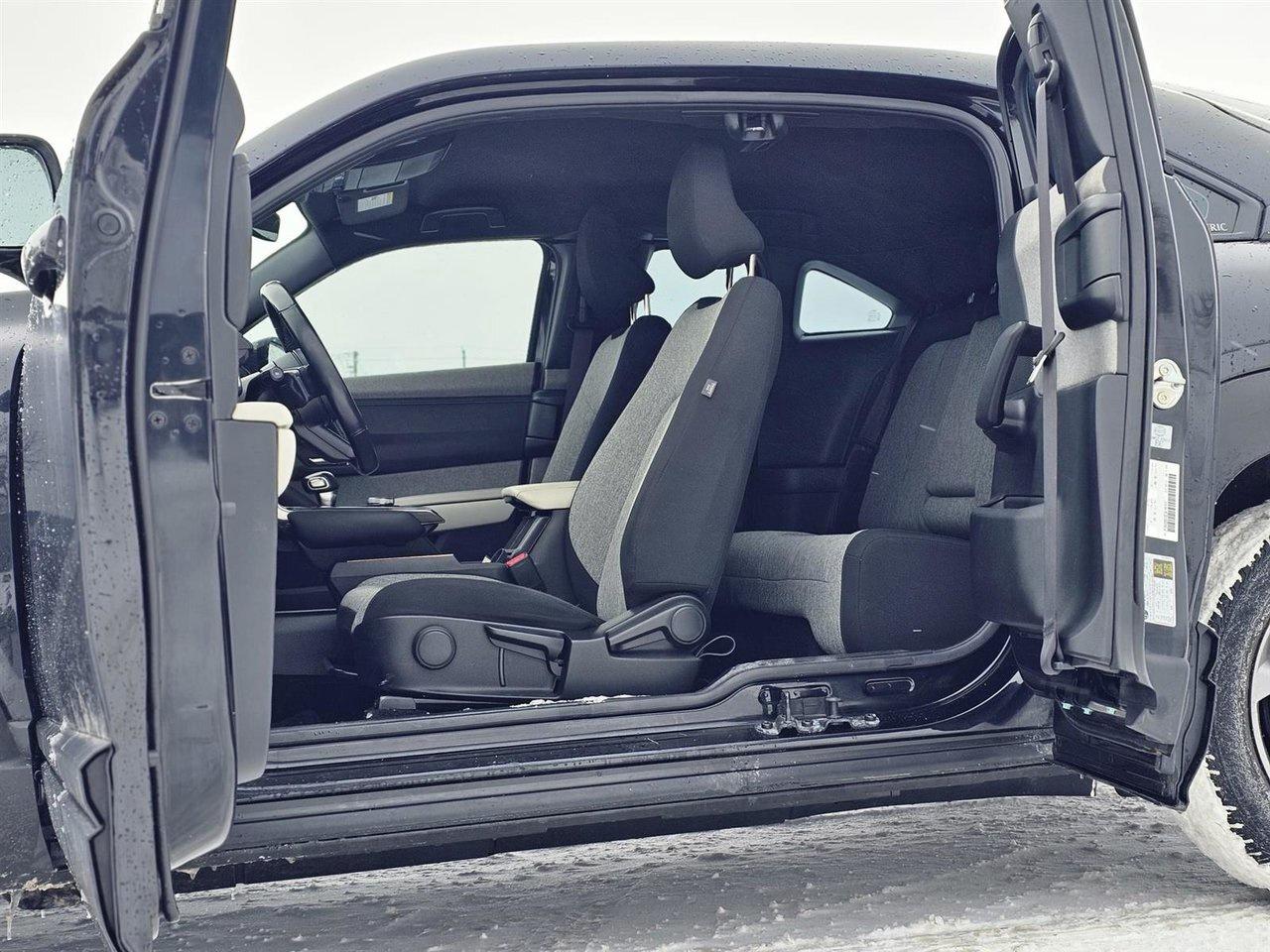 2022 Mazda MX-30 GS Photo