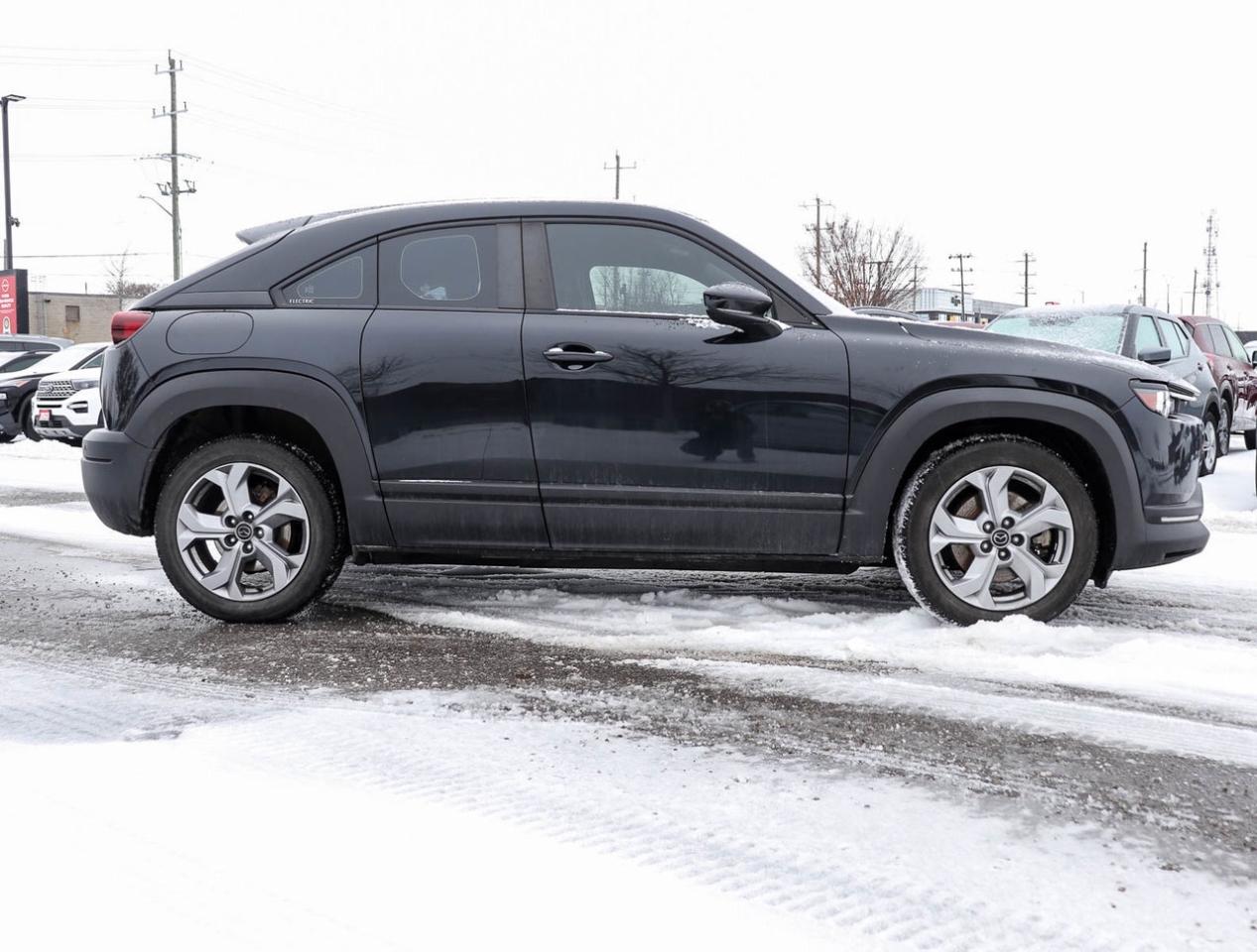 2022 Mazda MX-30 GS FWD !!! FULL ELECTRIC !!! NO ACCIDENTS !!! !! L Photo