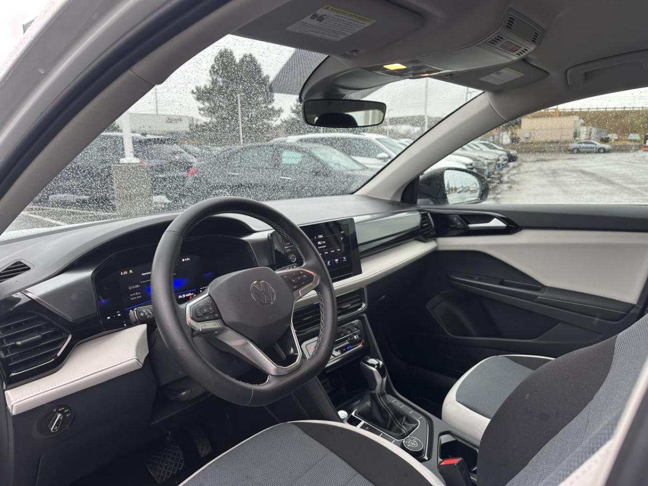 2025 Volkswagen Taos Trendline AWD Photo