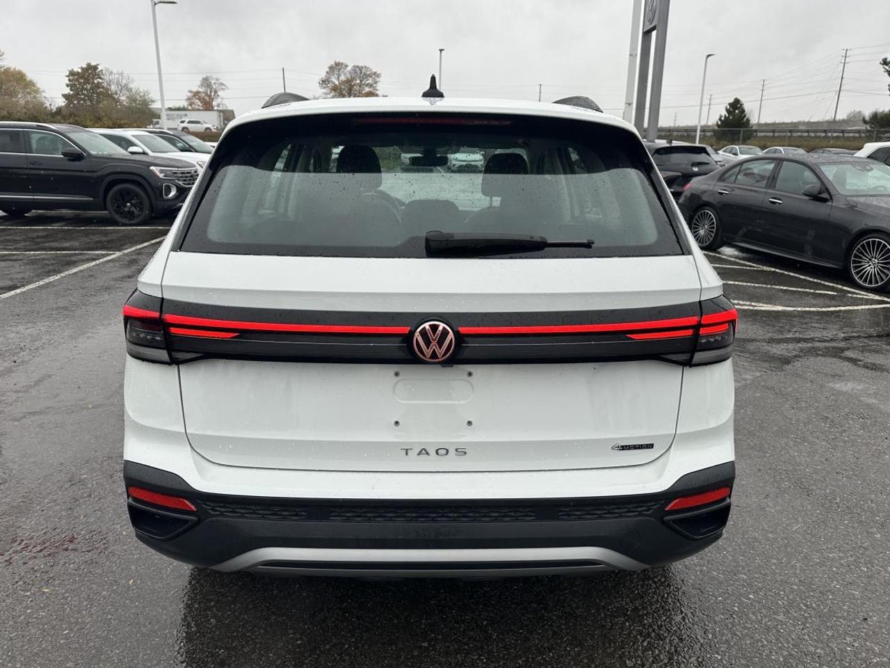 2025 Volkswagen Taos Trendline AWD Photo