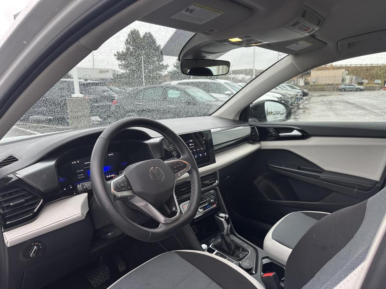 2025 Volkswagen Taos Trendline AWD Photo