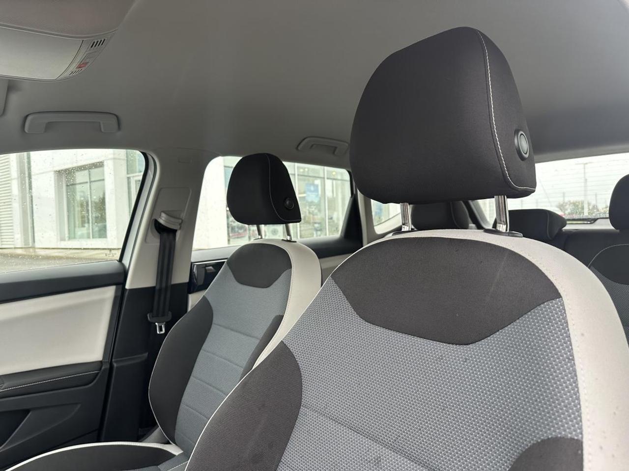 2025 Volkswagen Taos Trendline AWD Photo