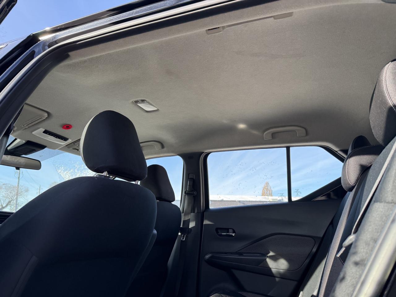 2020 Nissan Kicks No Accidents l SV l FWD l 1.6 l 4Cyl l Photo