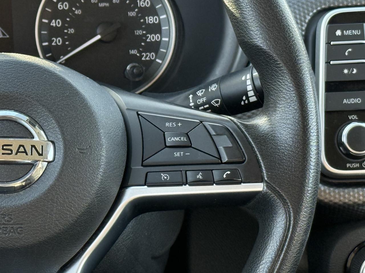 2020 Nissan Kicks No Accidents l SV l FWD l 1.6 l 4Cyl l Photo