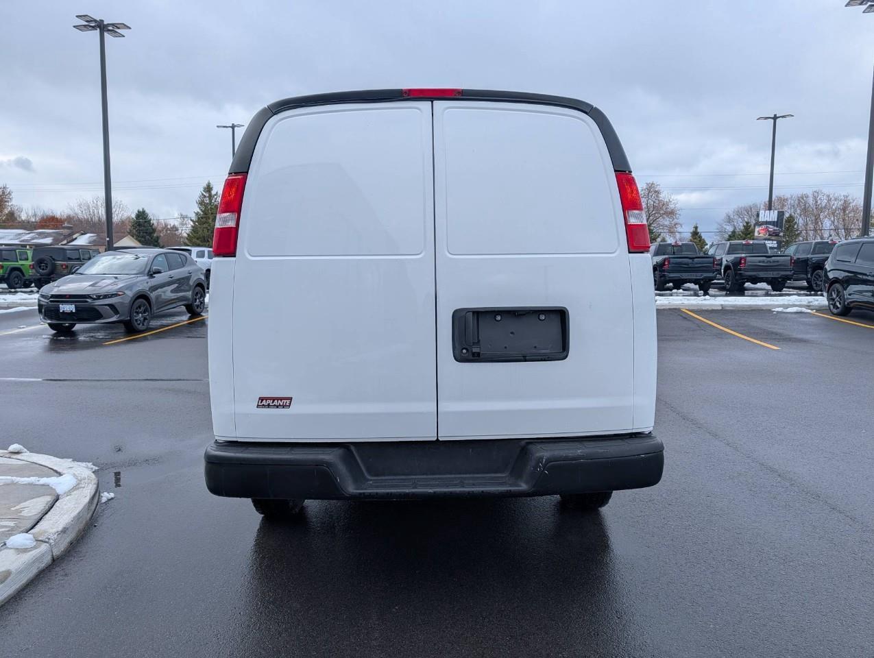 2023 GMC Savana 2500 Work Van 4.6L V6 / SLIDING SIDE DOOR Photo