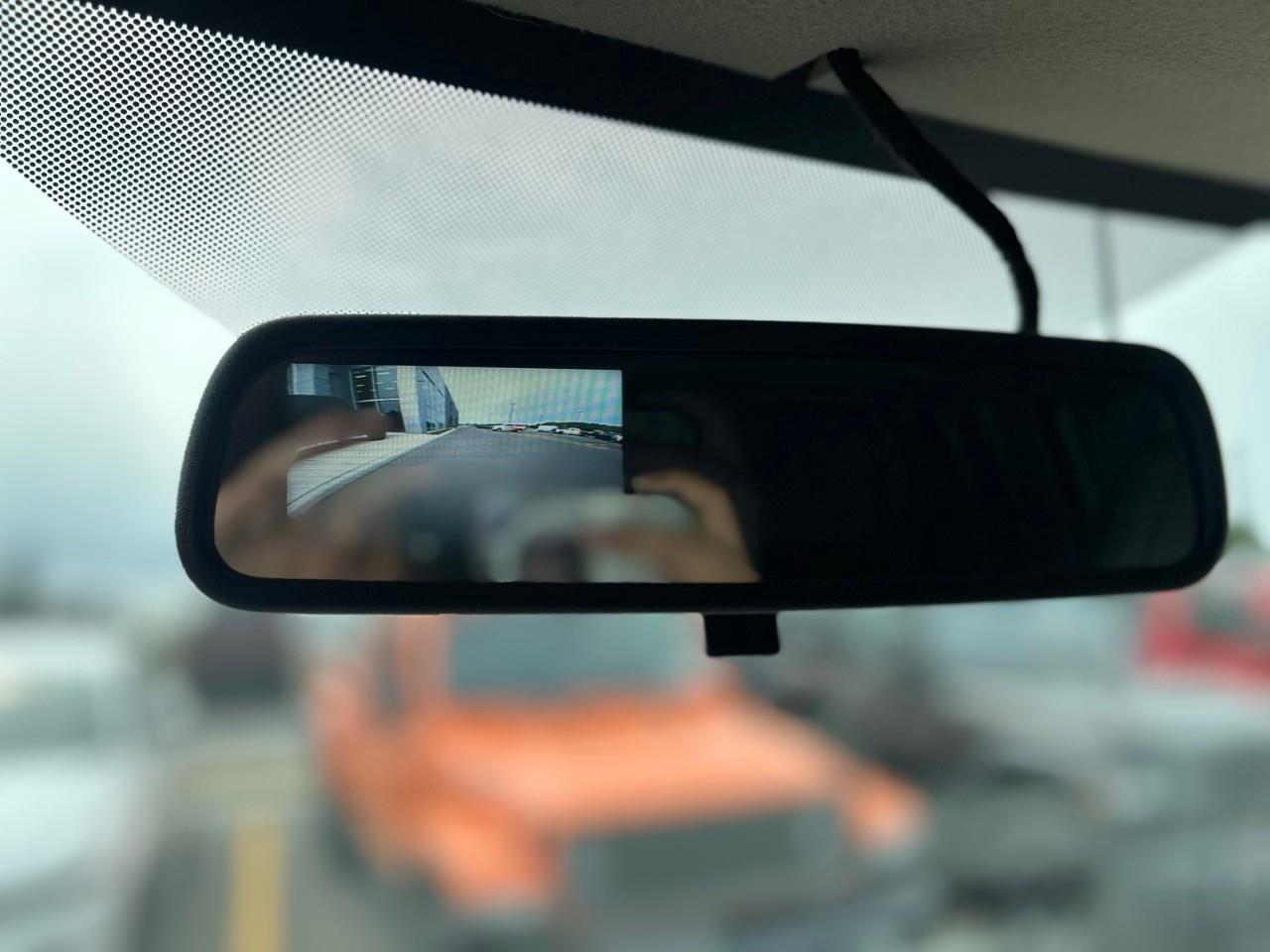 2023 GMC Savana 2500 Work Van 4.6L V6 / SLIDING SIDE DOOR Photo