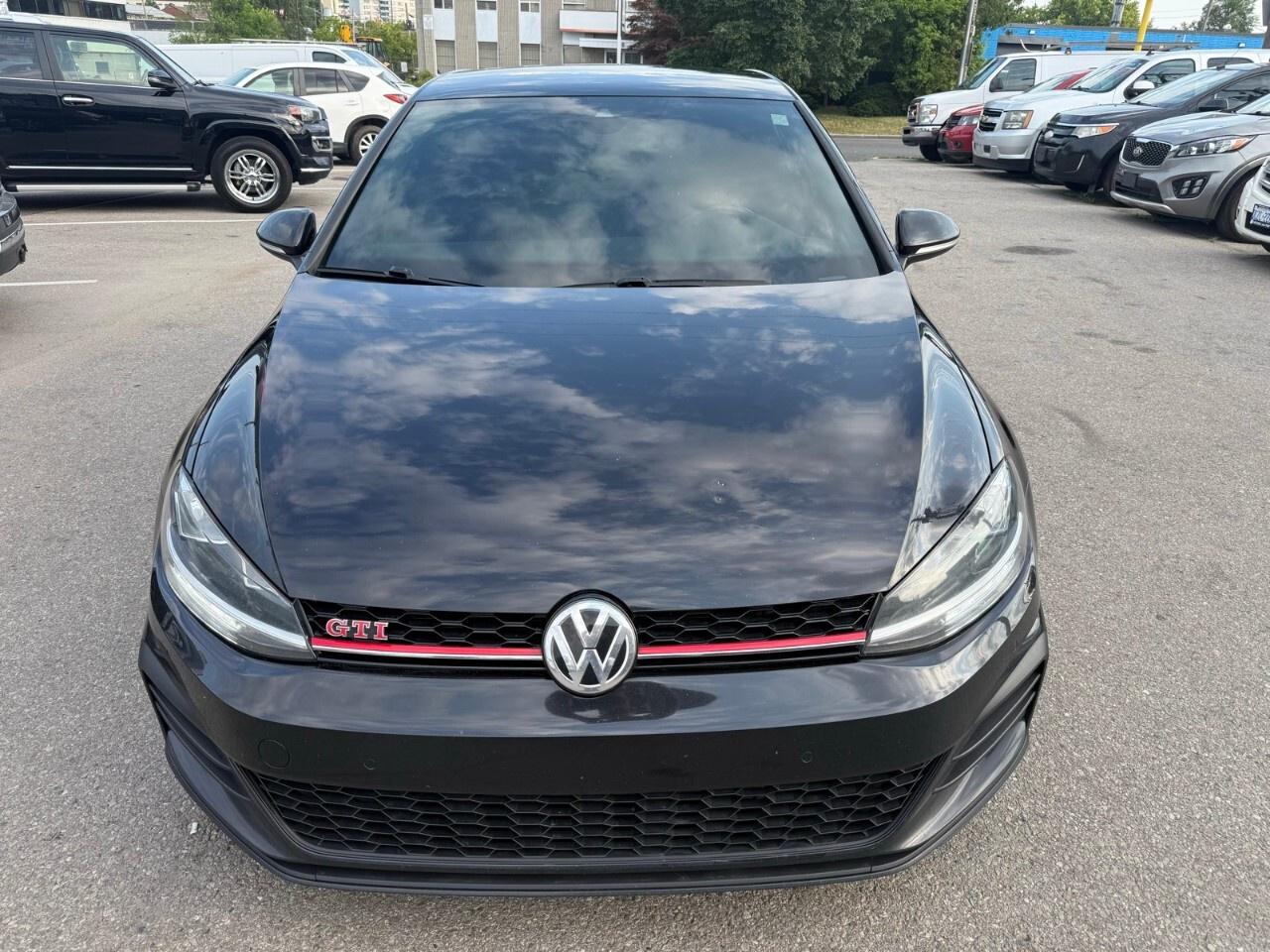 2019 Volkswagen Golf GTI Autobahn Manual 2019 Volkswagen golf GTI auto bond Photo