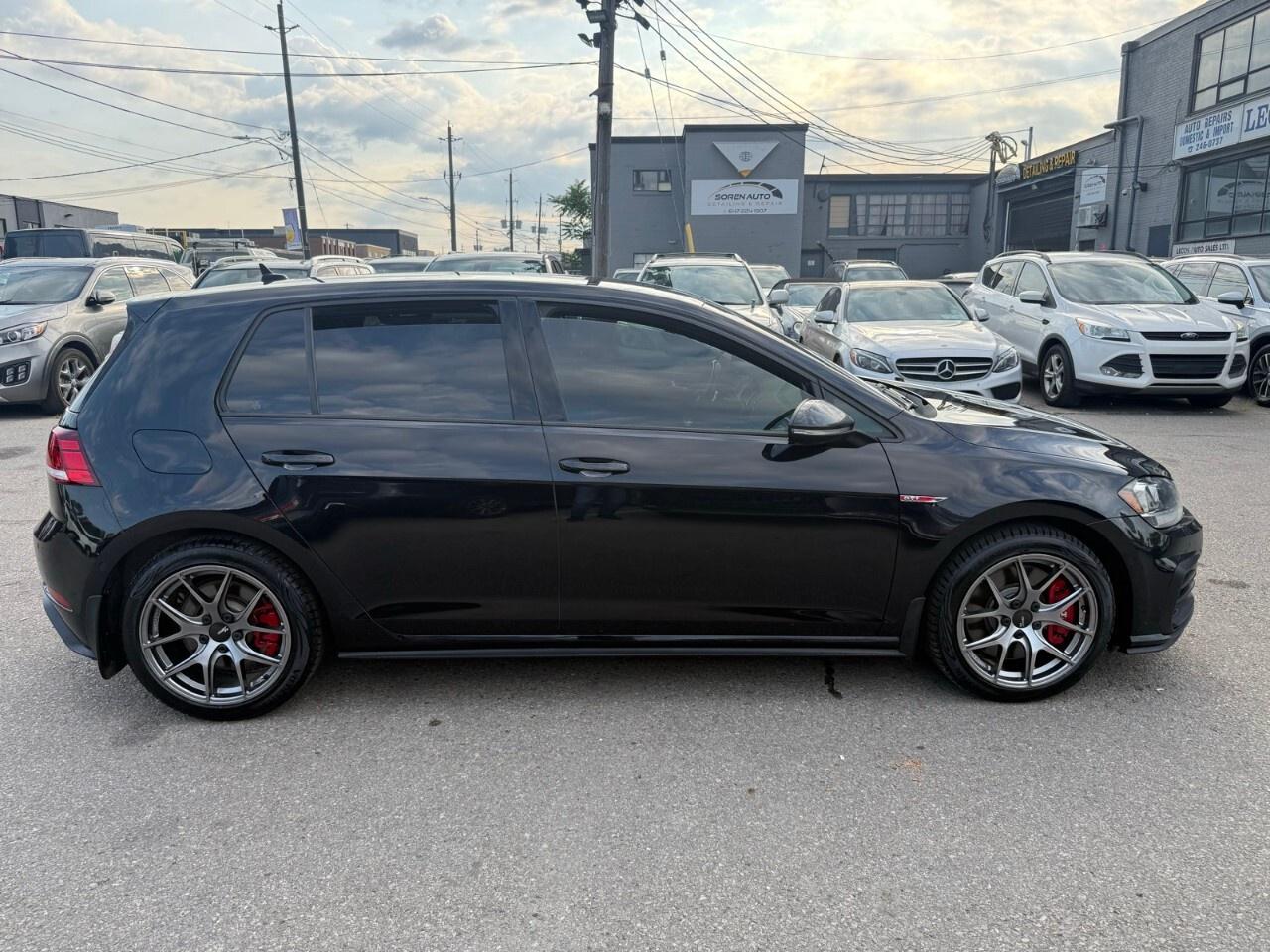 2019 Volkswagen Golf GTI Autobahn Manual 2019 Volkswagen golf GTI auto bond Photo