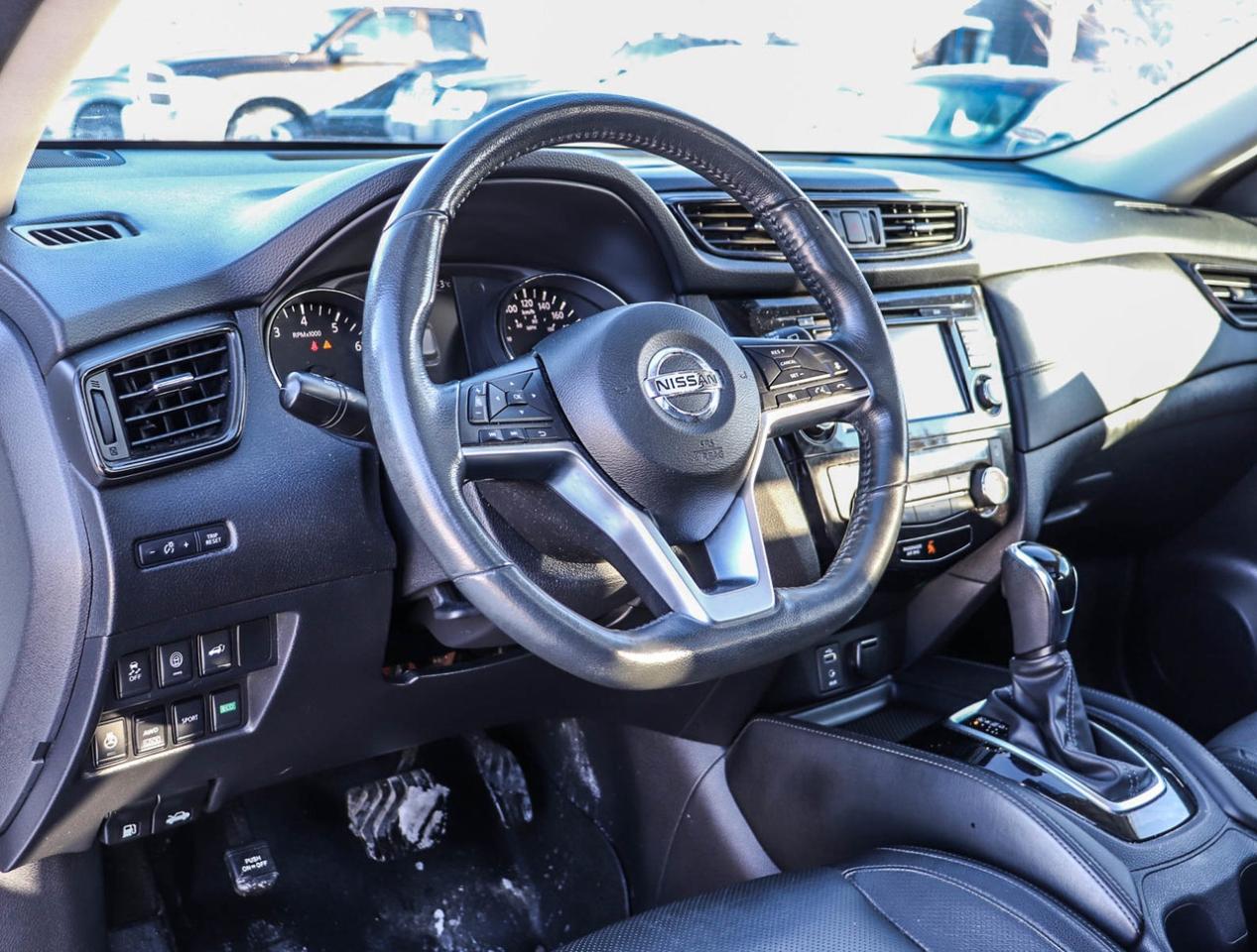 2017 Nissan Rogue SL Platinum LEATHER   360 CAMERA   NAVI   PANO ROO Photo