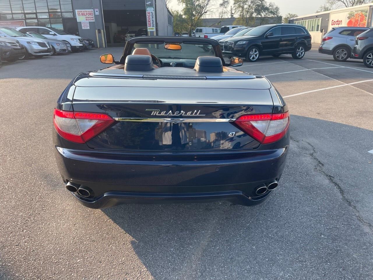 2011 Maserati GRANTURISMO CONVERTIBLE 2dr Conv GranTurismo 2011 Gran Turismo convertible Photo