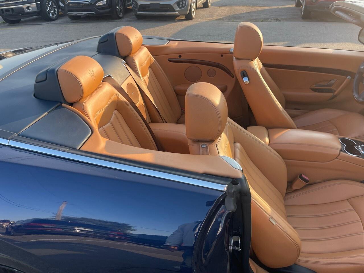 2011 Maserati GRANTURISMO CONVERTIBLE 2dr Conv GranTurismo 2011 Gran Turismo convertible Photo