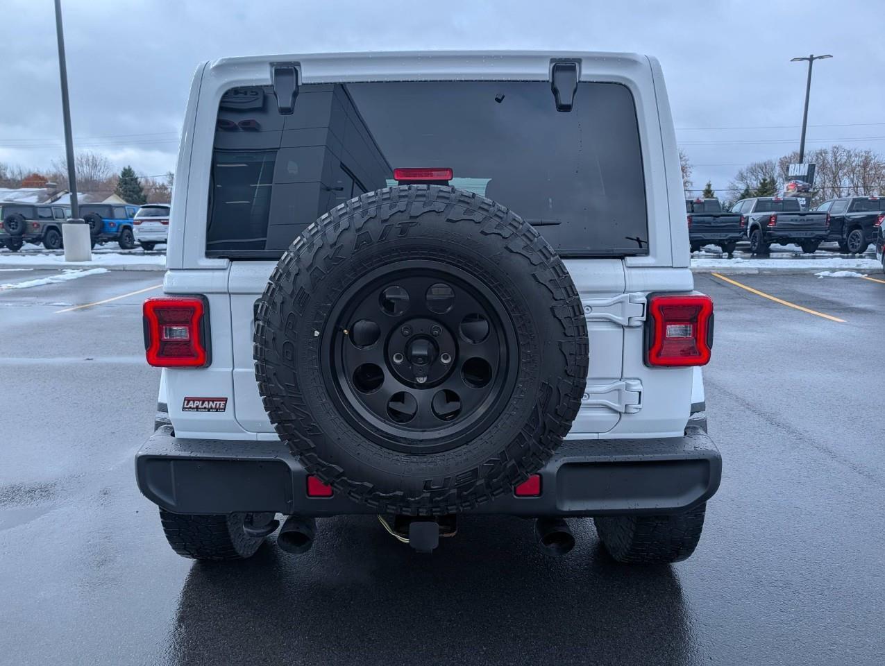 2022 Jeep WRANGLER UNLIMITED Sahara HARD TOP Photo