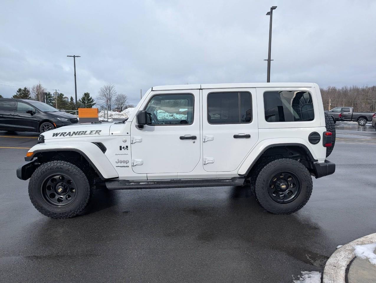 2022 Jeep WRANGLER UNLIMITED Sahara HARD TOP Photo