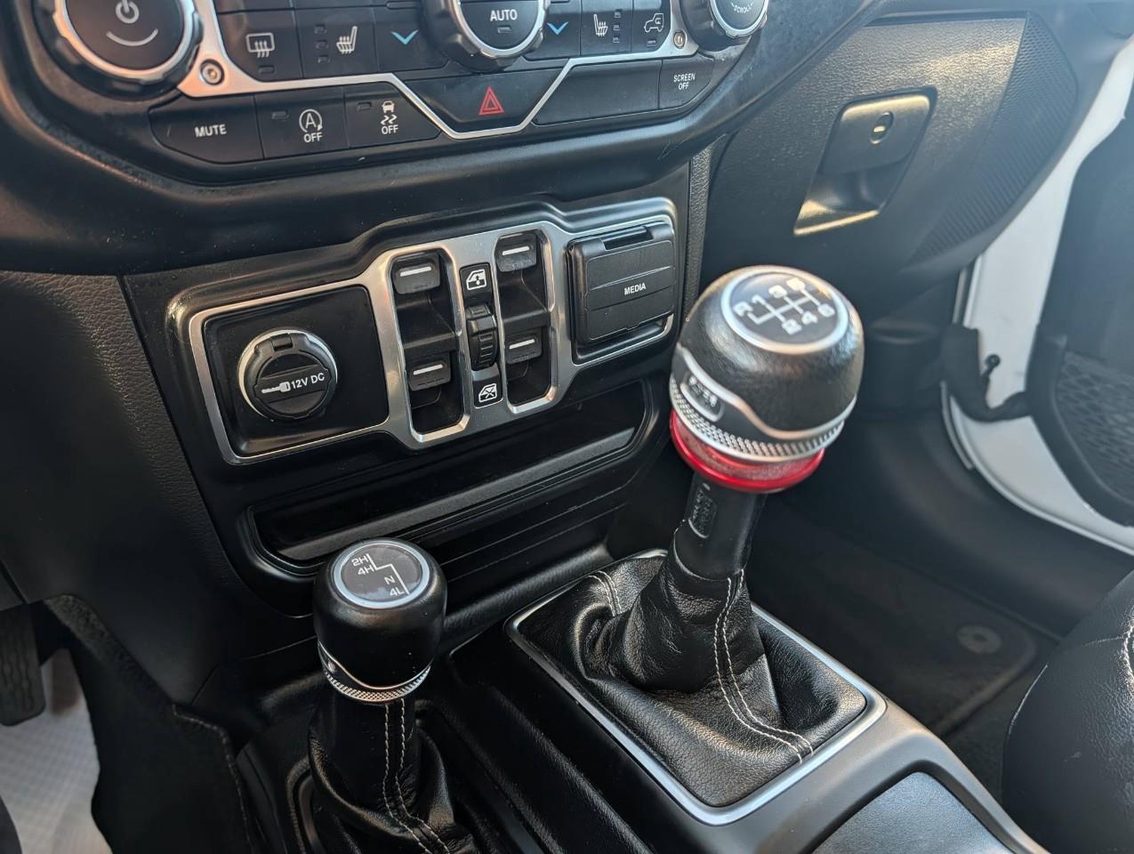 2022 Jeep WRANGLER UNLIMITED Sahara HARD TOP Photo