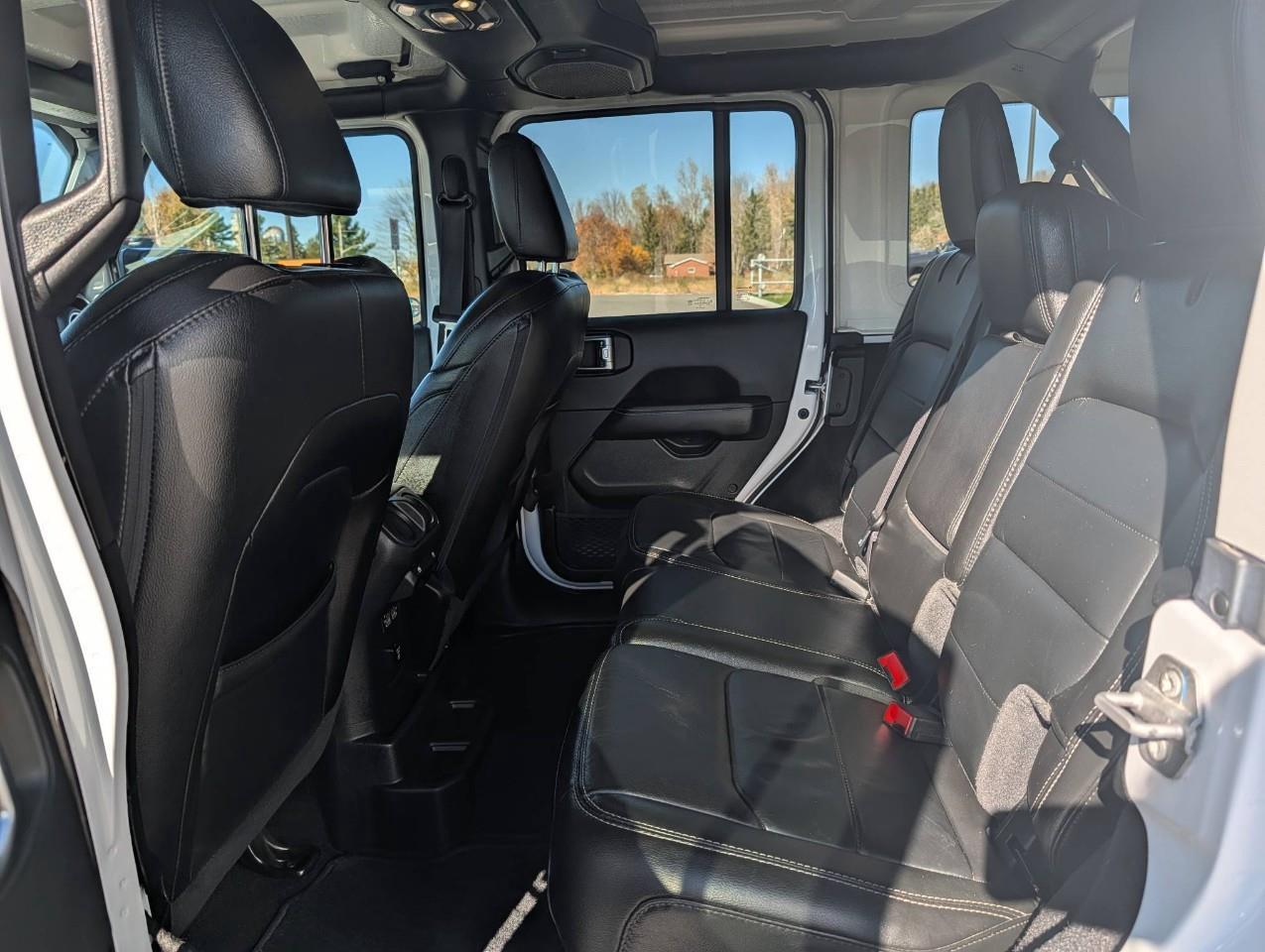2022 Jeep WRANGLER UNLIMITED Sahara HARD TOP Photo