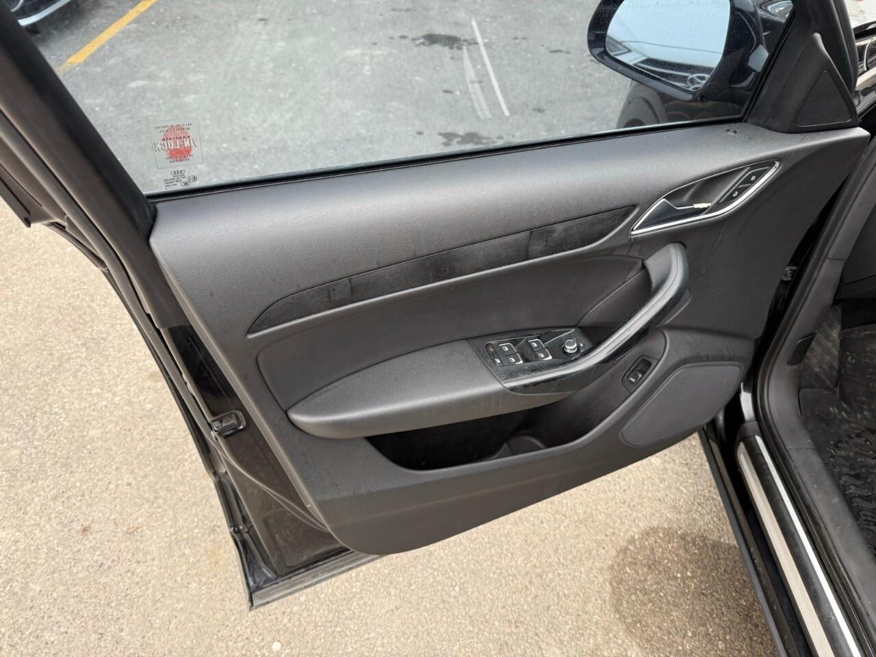 2015 Audi Q3 quattro 4dr 2.0T Progressiv 2015 Audi Q3, progress Photo